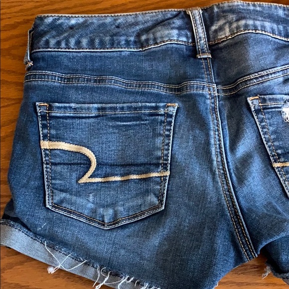 Shorts - Picture 3 of 4